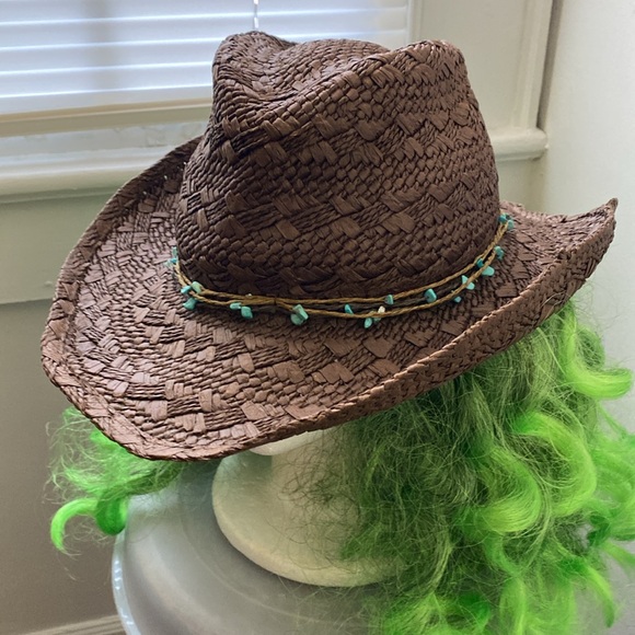 Tropical Escape Accessories - Brown color Tropical Trends brand summer Western style hat, in good condition